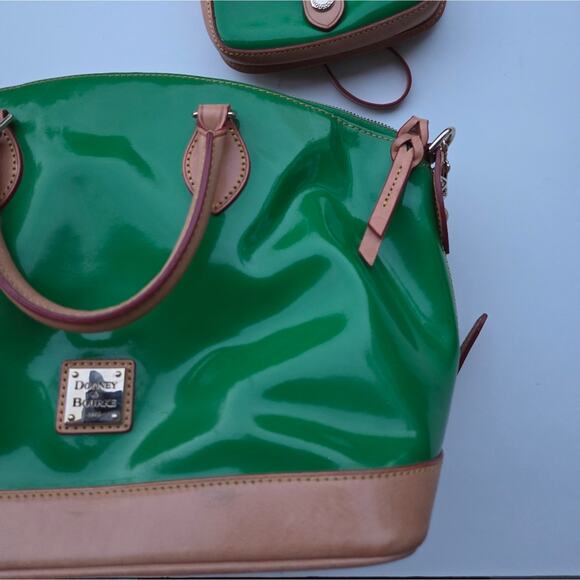 Dooney & Bourke Patent Darcy Satchel Double Handle Grass Green Handbag - Picture 2 of 15
